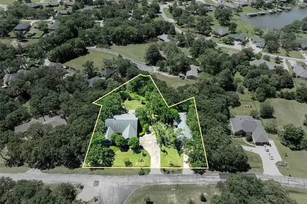 139 Shoshone Drive, Gainesville, TX 76240