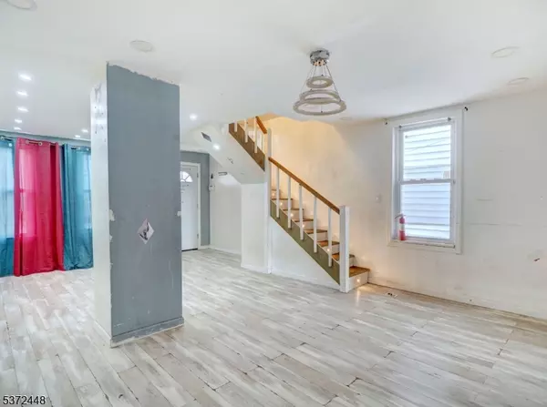 Irvington Twp., NJ 07111,11 Tichenor Ter