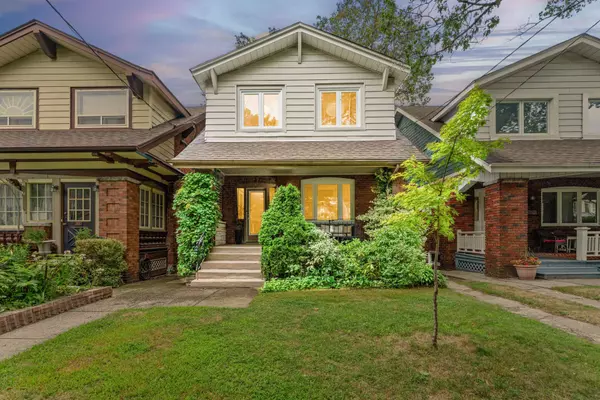 359 Wolverleigh BLVD, Toronto E03, ON M4C 1S7