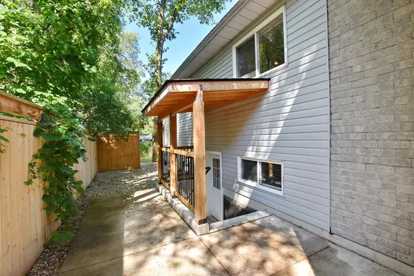 Wasaga Beach, ON L9Z 2T1,34 Glendale AVE