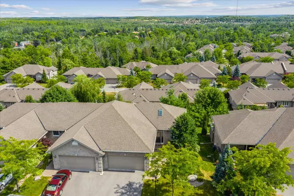 Peterborough North, ON K9J 6Y8,301 Carnegie AVE #155