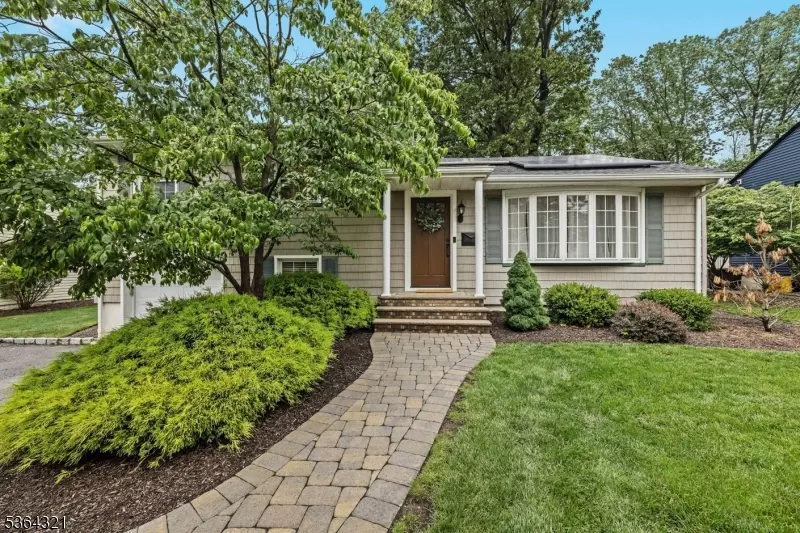 30 Longview Rd, Cedar Grove Twp., NJ 07009