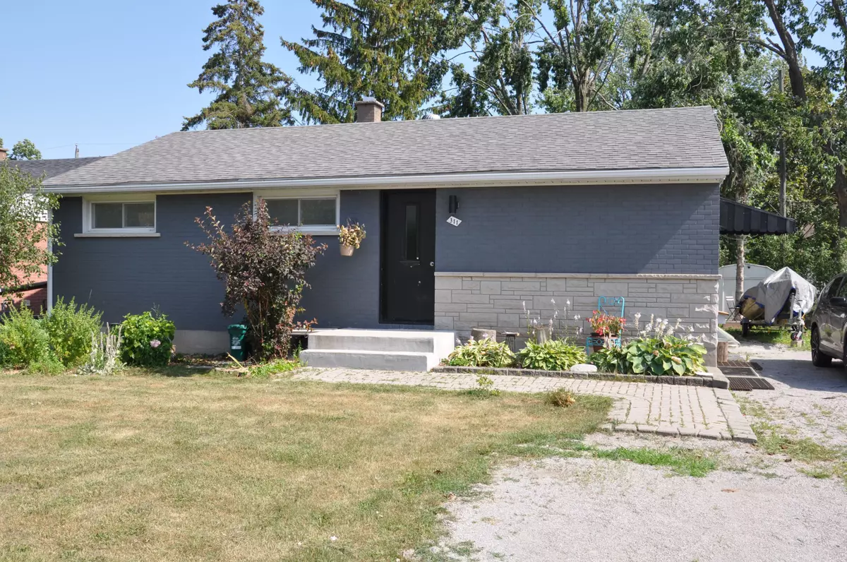 Orillia, ON L3V 1M4,311 James ST E