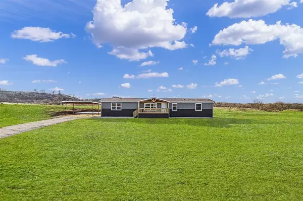 1035 Hopewell Road, Bellevue, TX 76228