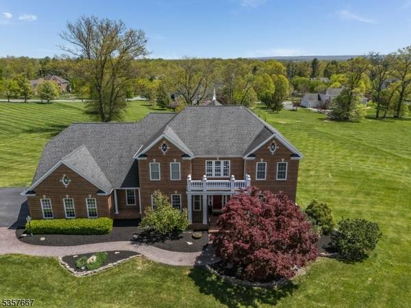 3 Stillwater Ln, Raritan Twp., NJ 08822