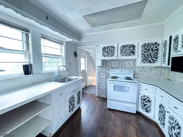 Long Branch City, NJ 07740,479 Hampton Ave
