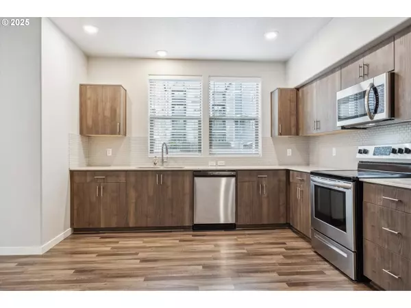 Beaverton, OR 97007,17137 SW APPLEDALE RD #102