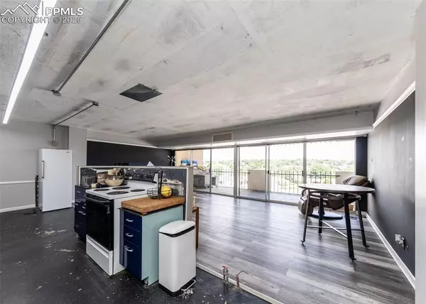 Colorado Springs, CO 80910,411 Lakewood CIR #C404