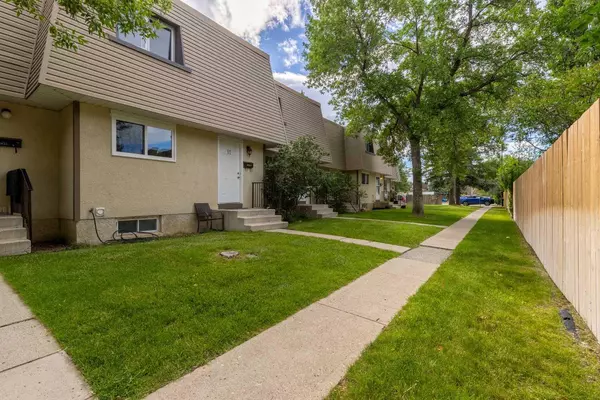 Lethbridge, AB T1K4B9,115 Lafayette BLVD W #11