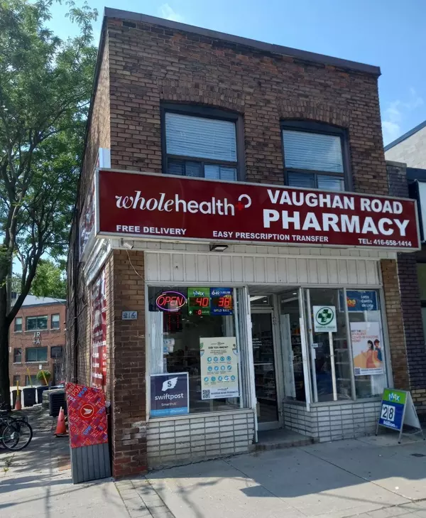 Toronto C03, ON M6C 2M6,216 Vaughan RD #Upper