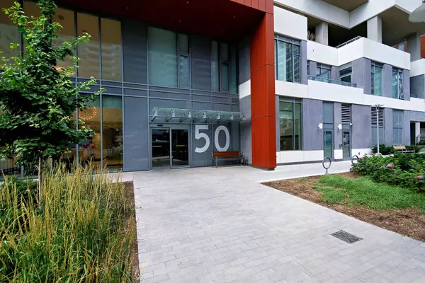 Toronto C10, ON M4S 3A4,50 Dunfield AVE #719