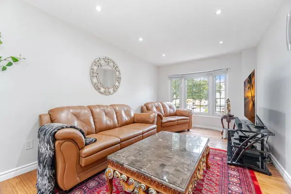 Ajax, ON L1T 3B6,12 Coomer CRES