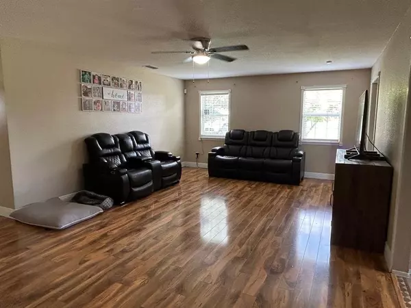 Okeechobee, FL 34972,15155 NW 256th St