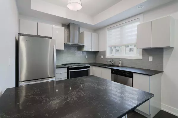 Vaughan, ON L4L 1X3,198 Pine Grove RD #23