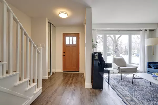 Oakville, ON L6H 1R6,1274 Richards CRES