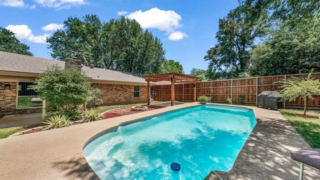 North Richland Hills, TX 76182,7717 Chasewood Drive