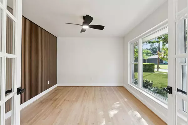 Dallas, TX 75218,11329 Gatewood Place