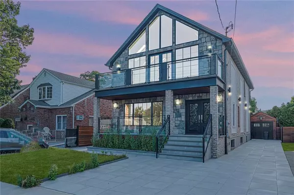 82 Piedmont AVE, Staten  Island, NY 10305