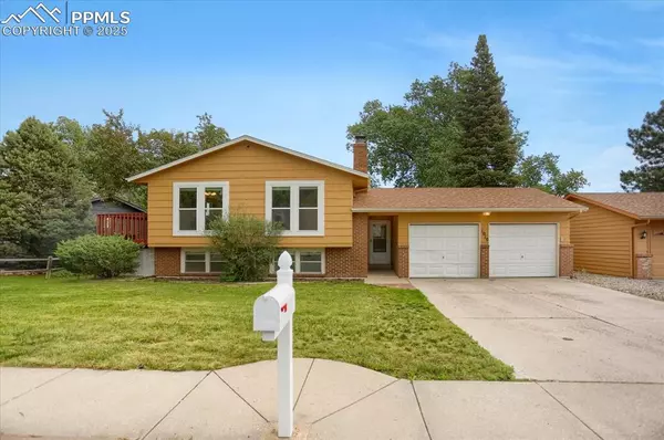 1010 Vondelpark DR, Colorado Springs, CO 80907