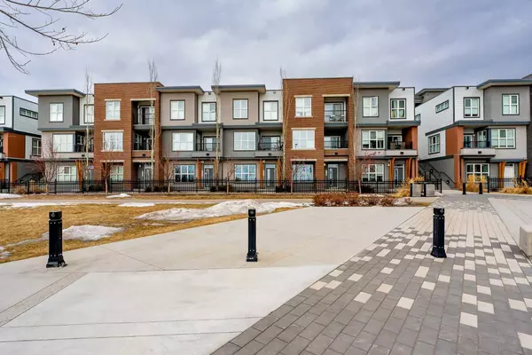 95 Burma Star RD SW #2310, Calgary, AB T3E 8A9