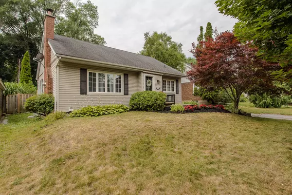 936 Harvey PL, Burlington, ON L7T 3G1