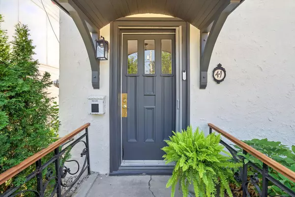 Kawartha Lakes, ON K9V 4H6,41 Sussex ST N