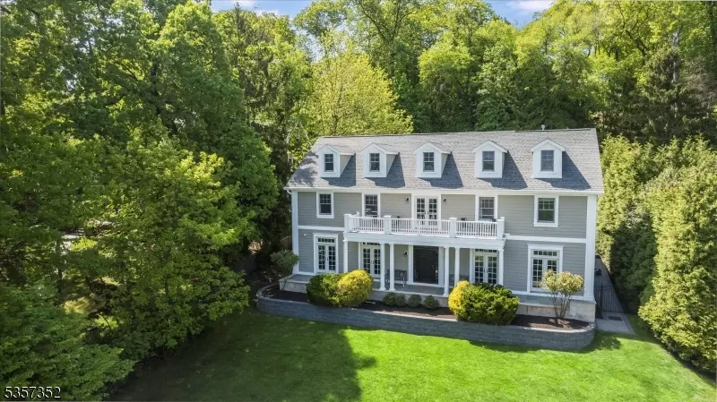 39 Bradford Ave, Montclair Twp., NJ 07043