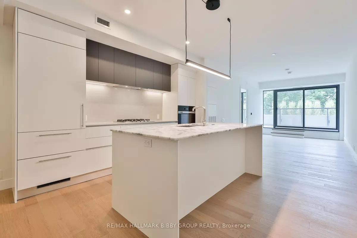 Toronto C10, ON M4G 3A7,1414 Bayview AVE #308