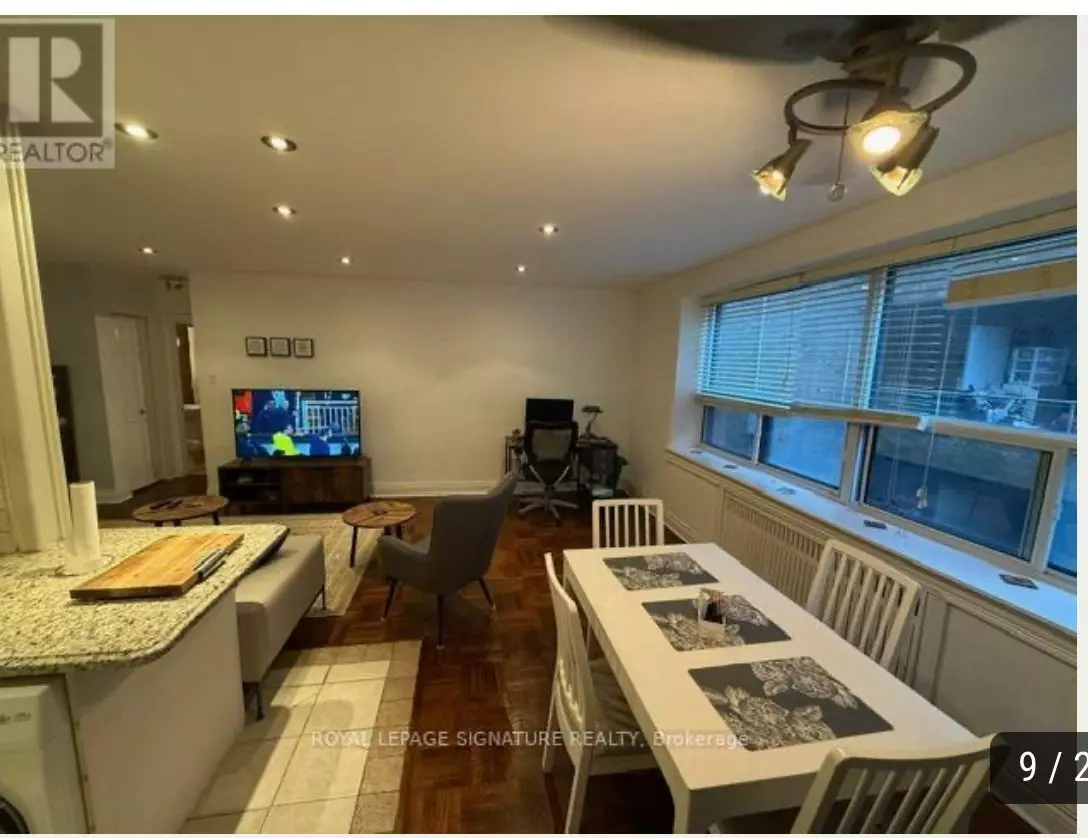 Toronto C04, ON M6B 1H4,2 Ridelle AVE #105