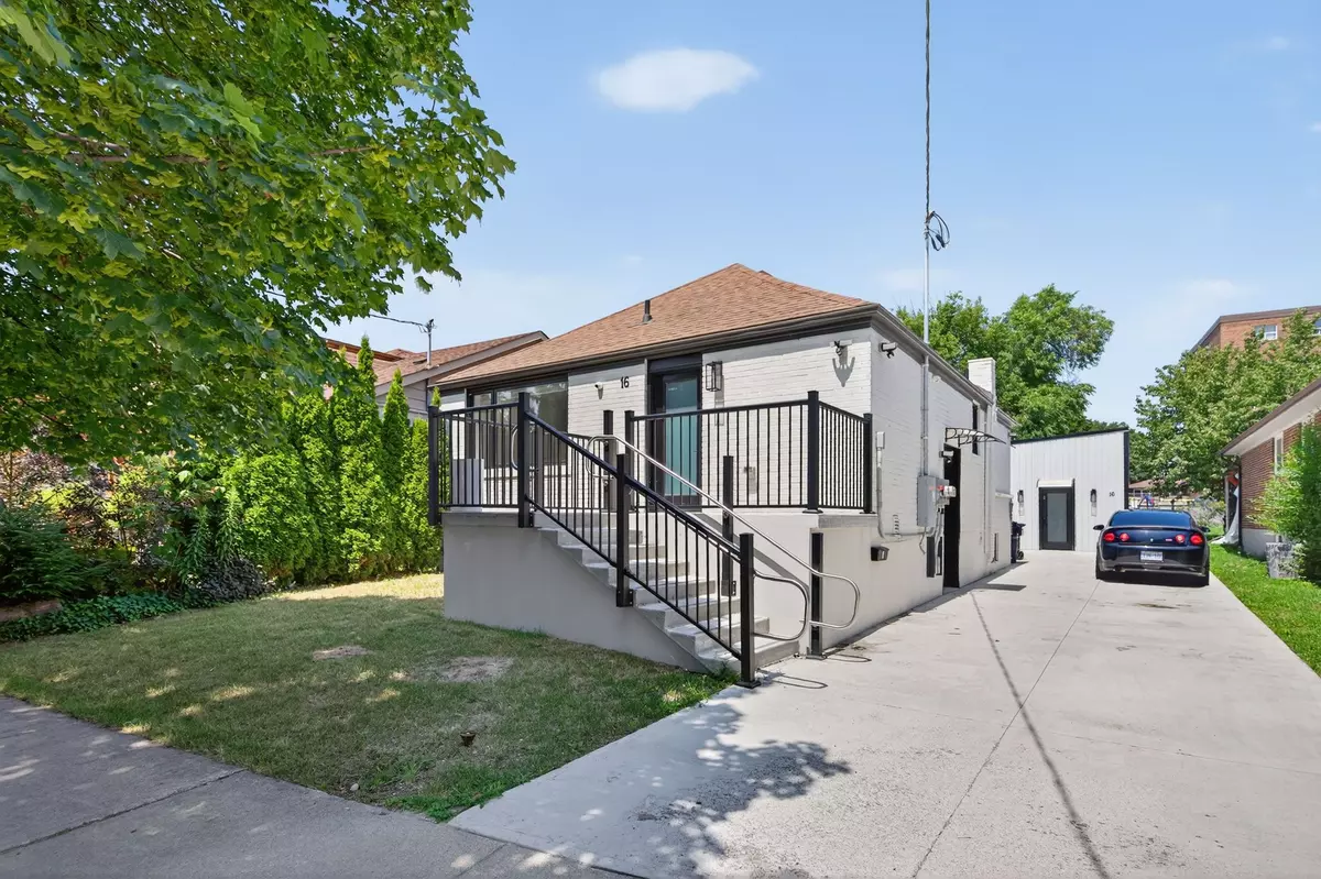 Toronto W04, ON M9N 1C3,16 John Best AVE