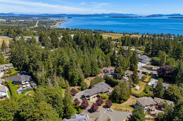 1954 Barrett Dr, North Saanich, BC V8L 1A3