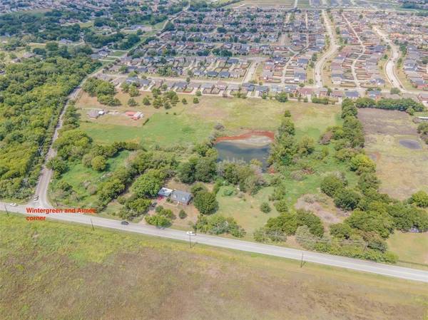 1333 W Wintergreen Road, Lancaster, TX 75134