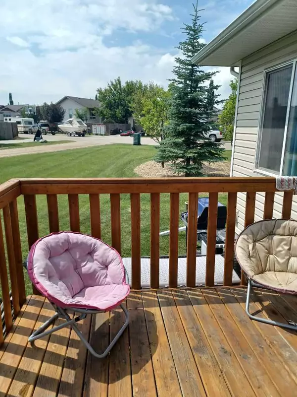 Sylvan Lake, AB T4S 2L4,5301 WINDWARD PL #1
