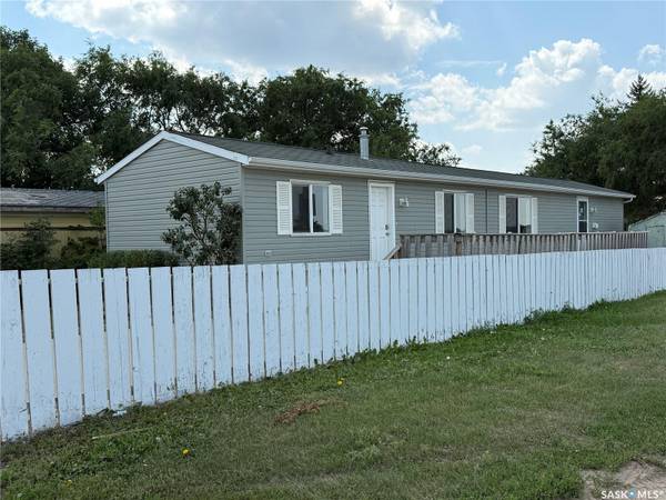 21 B AVENUE NE, Moose Jaw, SK S6H 1P3