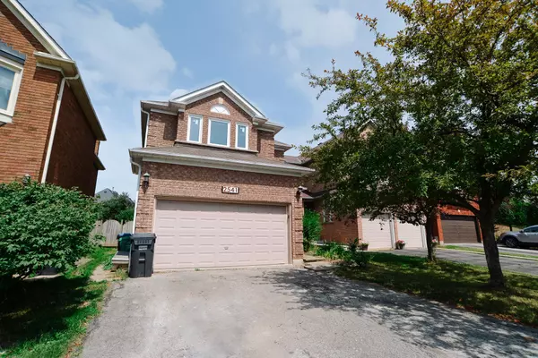 2541 Scarth CT, Mississauga, ON L5M 5L2