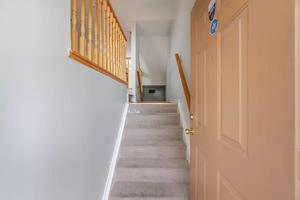 Mississauga, ON L5M 8C7,4861 Half Moon GRV #16