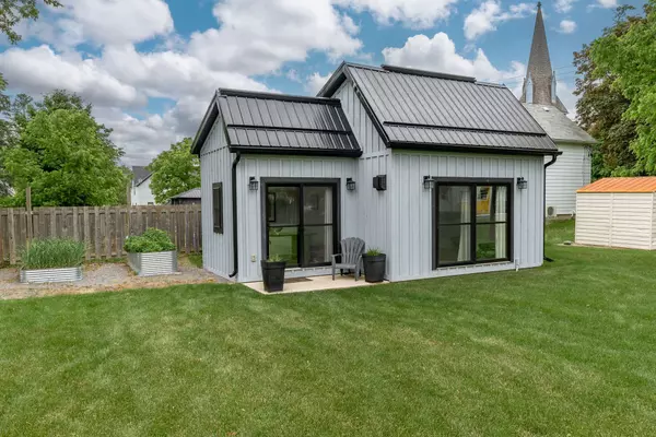 Prince Edward County, ON K0K 2T0,53 York ST