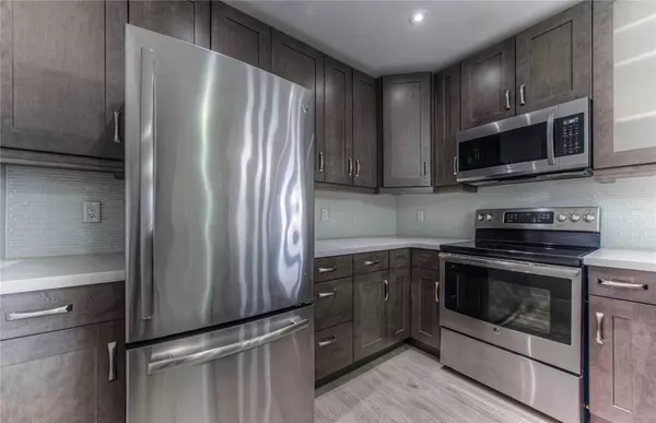 Kitchener, ON N2G 1E9,1 Victoria ST S #1712