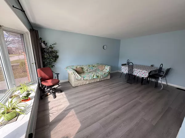 Belleville, ON K8P 3S7,57 Sinclair ST