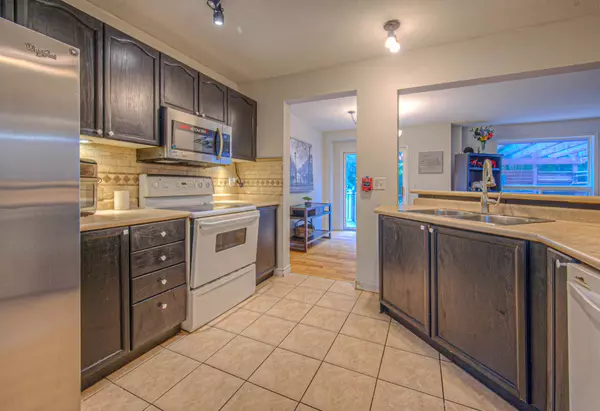 Cambridge, ON N3H 5S2,6 Chateau CRES