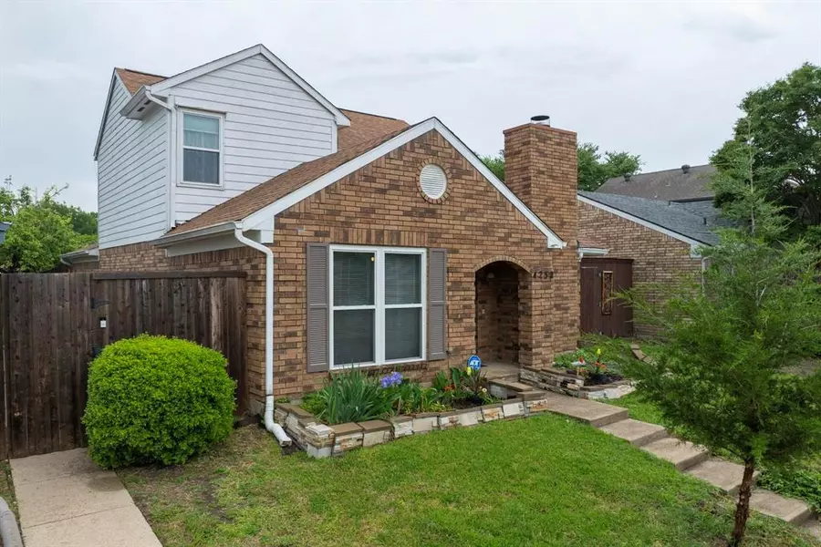 4232 Phoenix Drive, Carrollton, TX 75010