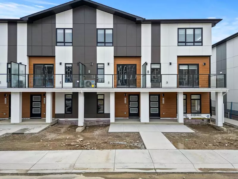 8313 8 AVE Southwest, Calgary, AB T3H 4C6