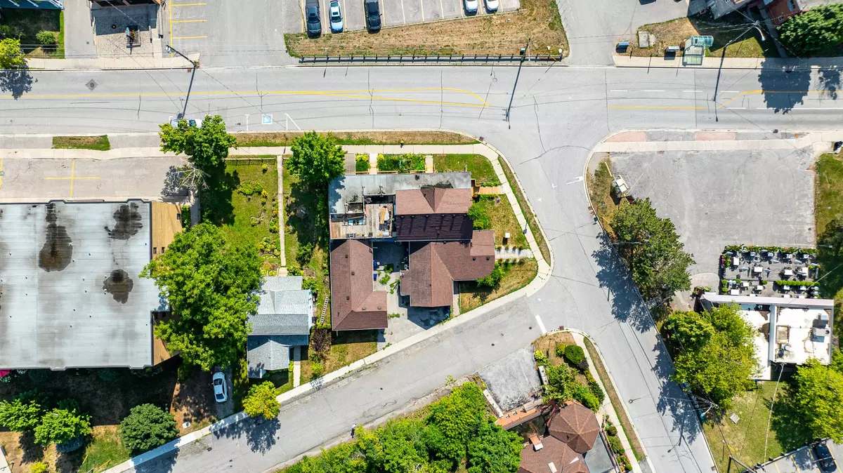 Uxbridge, ON L9P 1E6,24 Toronto ST N