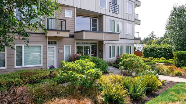 1405 Esquimalt Rd #406, Esquimalt, BC V9A 0A4