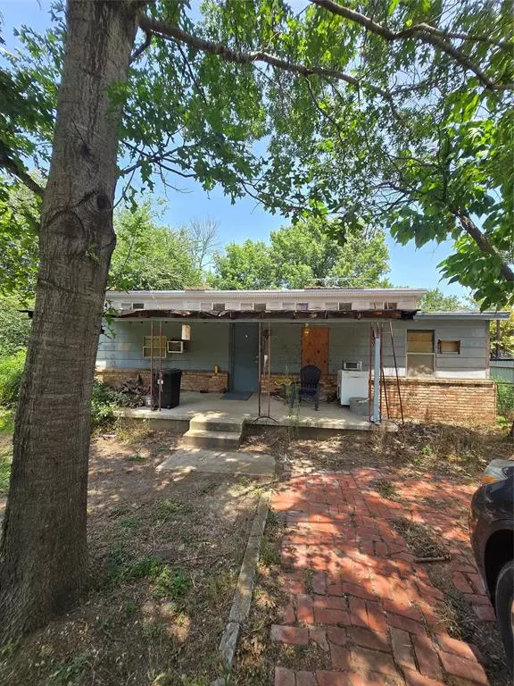 7160 Camp Street, Azle, TX 76020