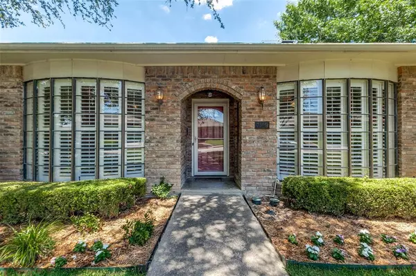 Dallas, TX 75231,7109 Claybrook Drive
