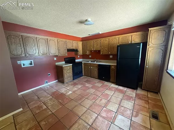 Colorado Springs, CO 80907,615 W Madison ST