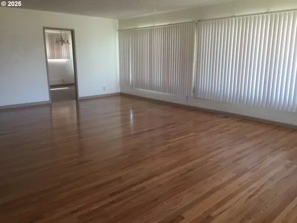 Portland, OR 97206,4428 SE 42 AVE