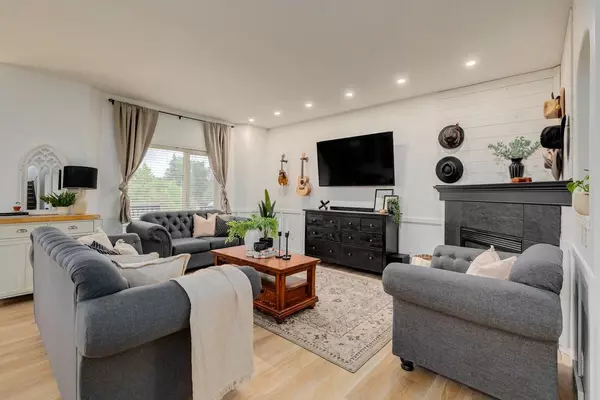 1209 Kingsland RD Southeast, Airdrie, AB T4A 0A4