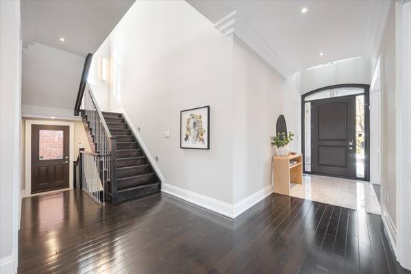 Toronto C07, ON M2M 1H3,141 Connaught AVE